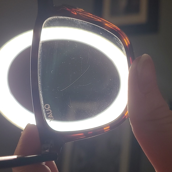 QUAY Hardwire Bluelight Glasses - Picture 3 of 3